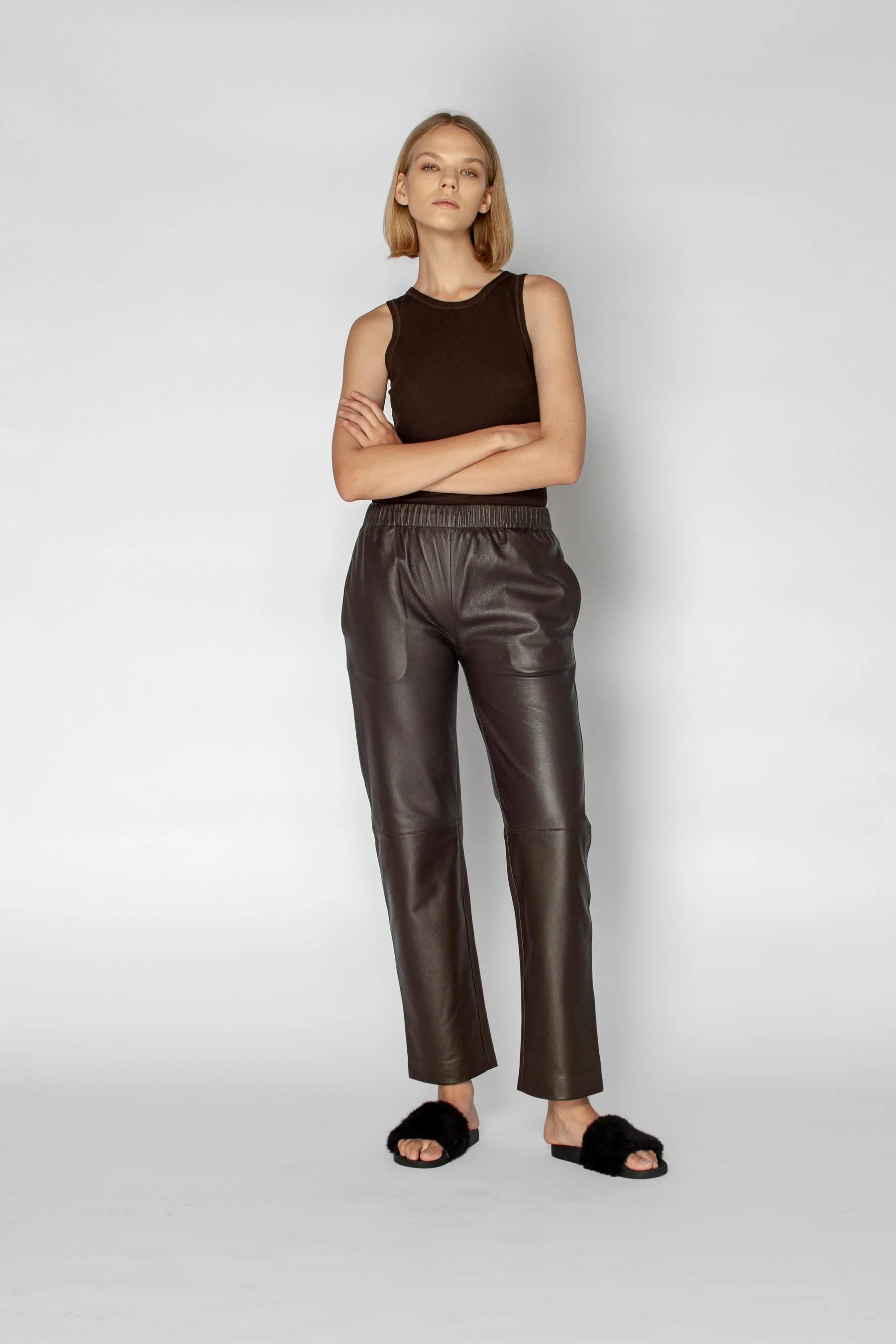 PEPPA RELAXED LEATHER PANT - CHOCOLATE BROWN