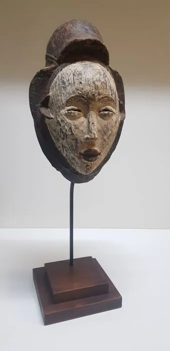 Punu Mukuyi Okuyi Mask, Gabon #171