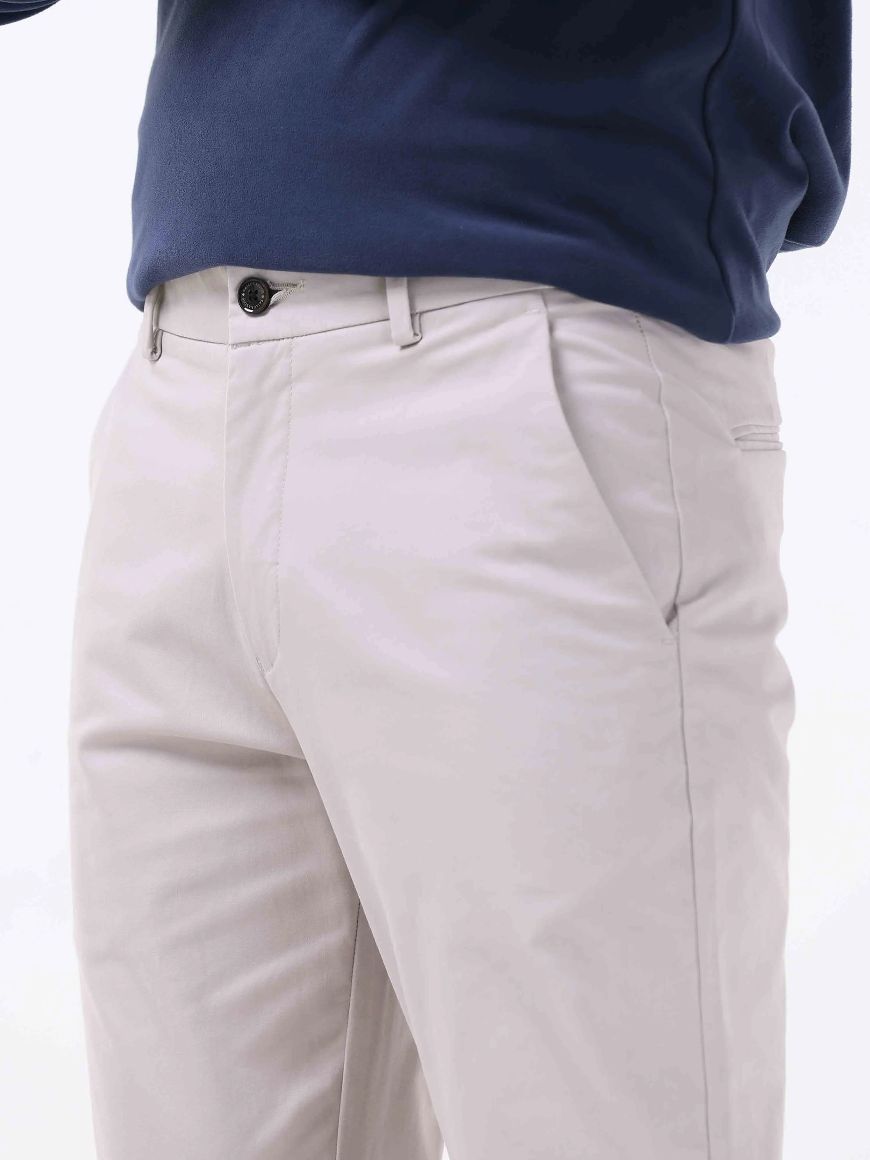 Semi Liquid Statement Ecru Chino